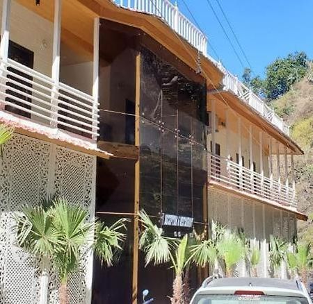 7 Hills Hotel And Resort Lansdowne Exterior photo